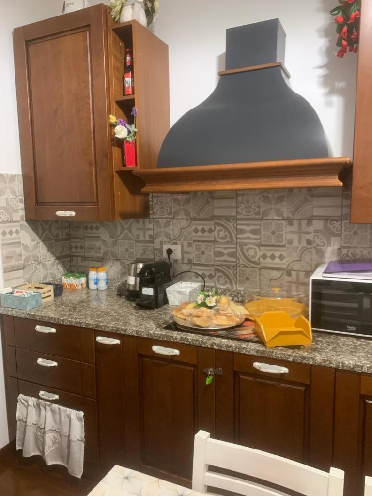 I 4 Mori Bed and Breakfast Φιουμιτσίνο Δωμάτιο φωτογραφία